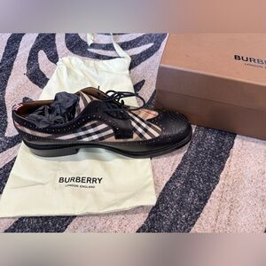 burberry arndale formal shoe, size 11.5.
